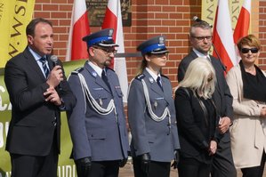 Przemowy okolicznościowe w trakcie inauguracji VI edycji Ogólnopolskiego Turnieju Klas o Profilu Mundurowym