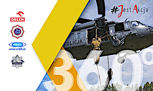 Po lewej stronie zdjęcia widoczne loga: Orlen, NSZZP, VR-360, Policja. Po prawej stronie widoczny policyjny śmigłowiec z policjantami na pokładzie oraz z dwoma zjeżdżającymi po linach. W prawym górnym rogu widoczny napis: #JestAkcja, a poniżejzdjęcia śmigłowca napis: 360 stopni.