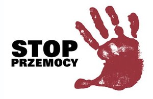 Z lewej strony widoczny napis: stop przemocy. Po prawej widoczny czerwony ślad odbitej dłoni.