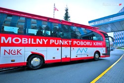 Mobilny punkt pobierania krwi - autokar.