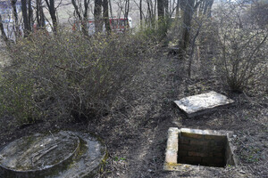 Na zdjęciu widoczne studzienki melioracyjne.