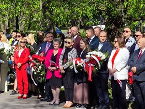 Zgromadzone na uroczystości osoby.